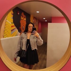 Meet your Posher, Candice